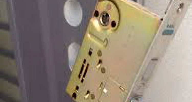 ドア本体から外したところ